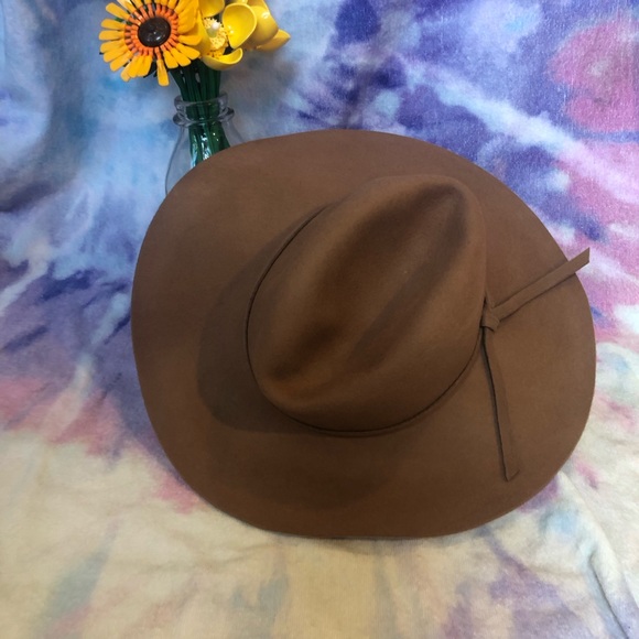 Wool Hat - Picture 4 of 10